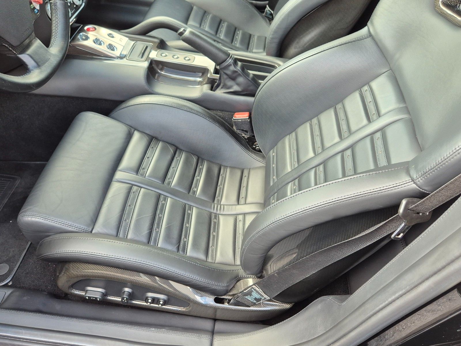 Fahrzeugabbildung Ferrari 599 GTB/Carbon Pack 2/GTO Räder/Ferrari SH/1A