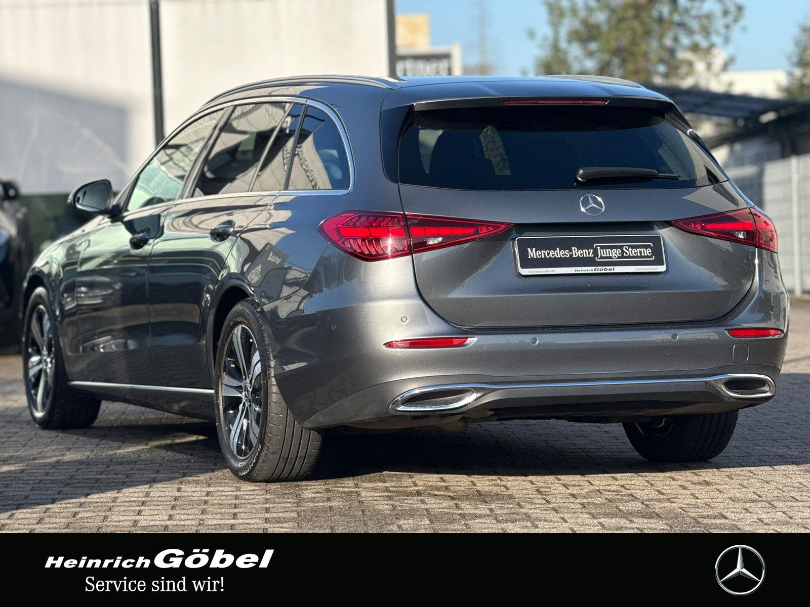 Fahrzeugabbildung Mercedes-Benz C 220 d T 4MATIC*AHK*BURMESTER*DIGITAL LIGHT*