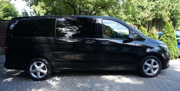 Mercedes V 220 - 6