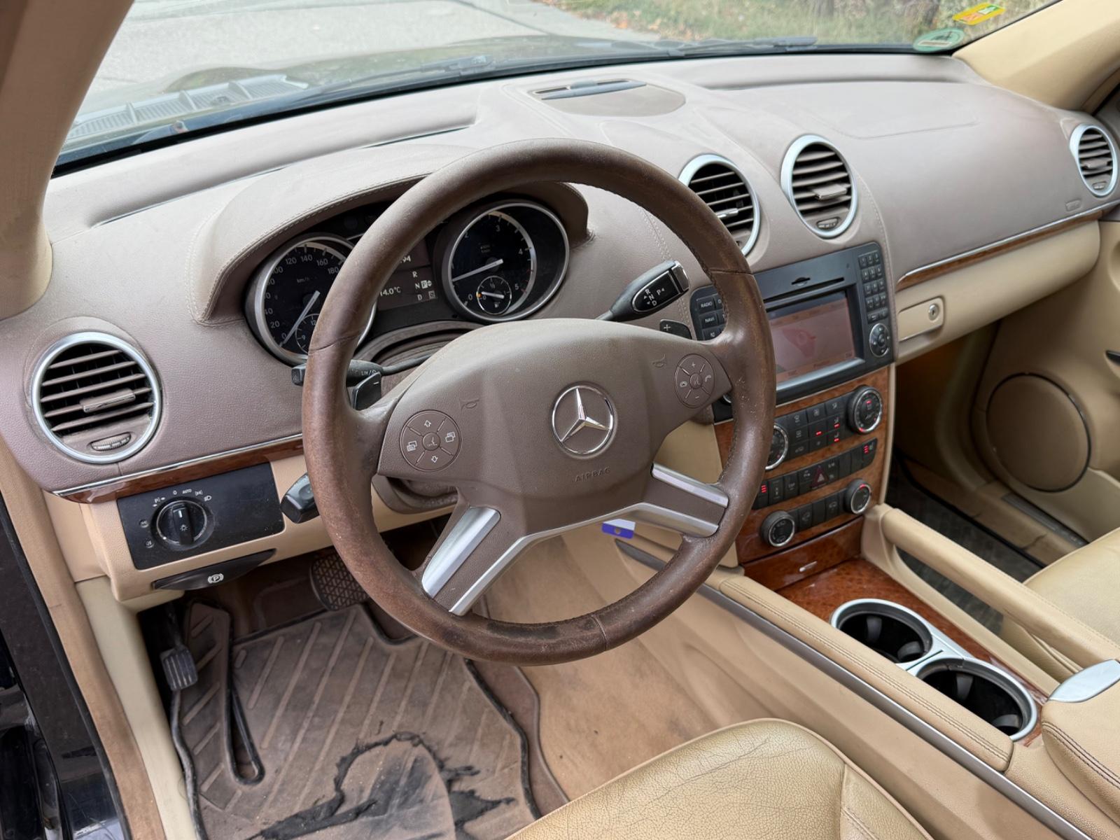 Mercedes-Benz GL350 2009 — photo 10