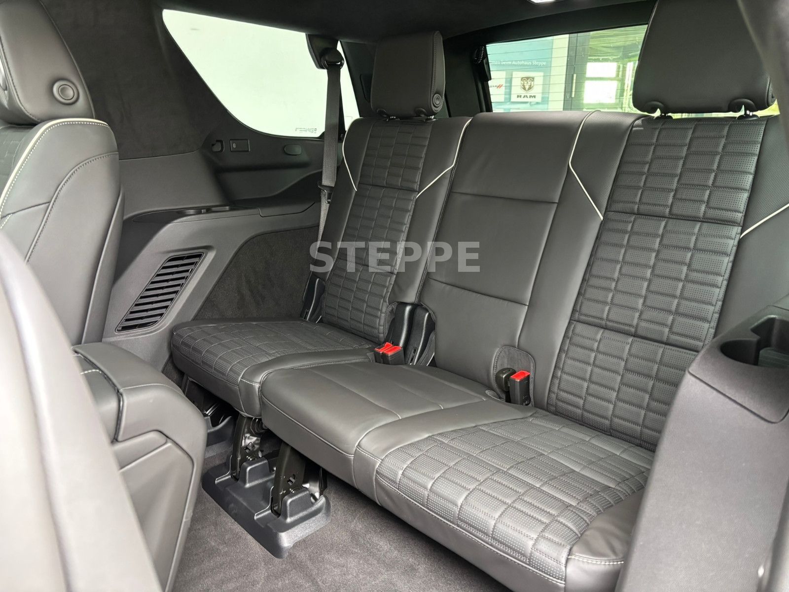 Cadillac Escalade FACELIFT MY26 6.2 V8 Sport Platinum 24"