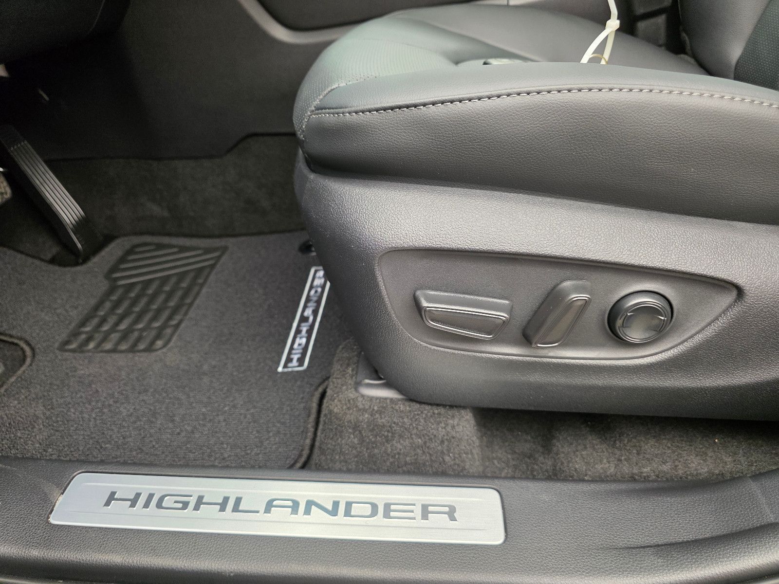 Fahrzeugabbildung Toyota Highlander Platinum T1: 59.000 EURO , Stock !!!