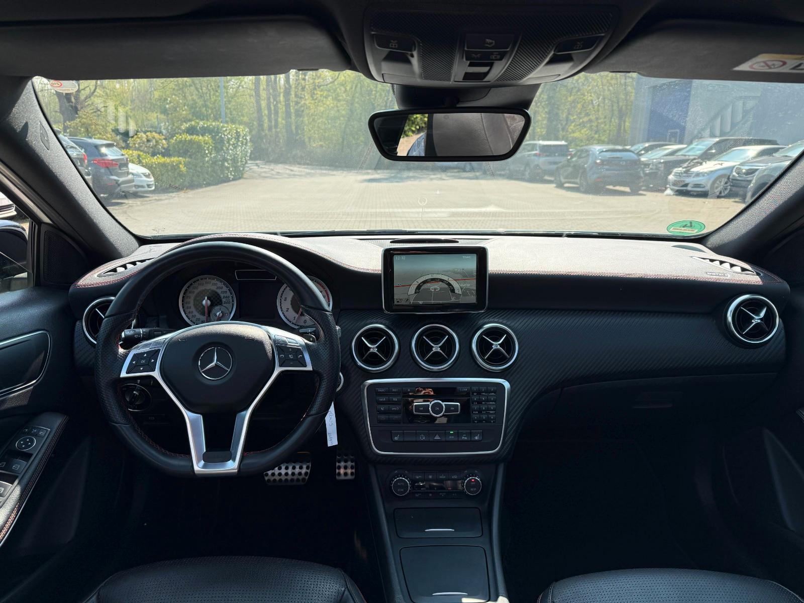 Mercedes-Benz A 250 4Matic AMG Line* Panorama* Bi-Xenon*