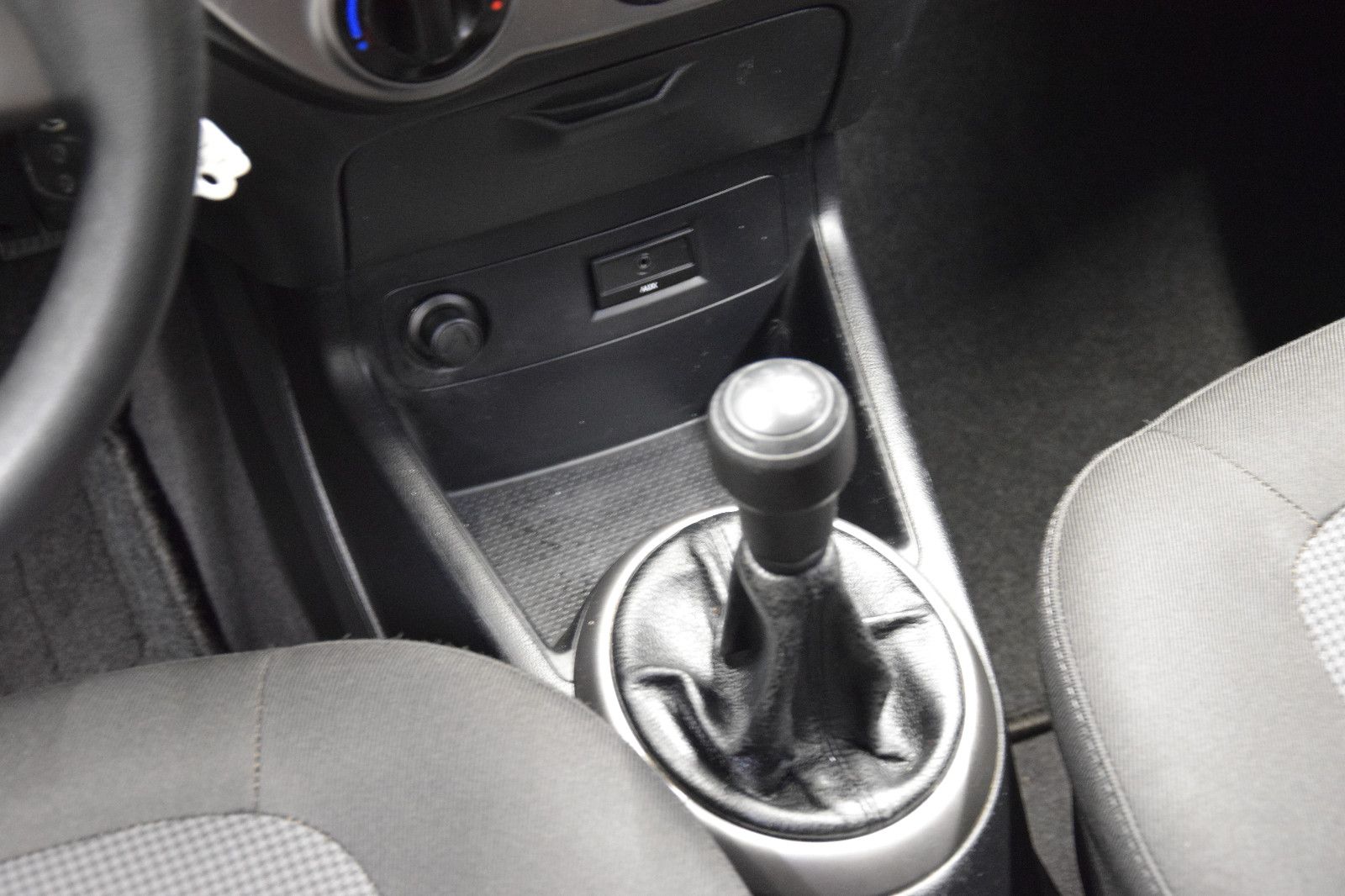 Fahrzeugabbildung Hyundai i20 Edition-Paket Silver Klima 4-Tür el.Fenster