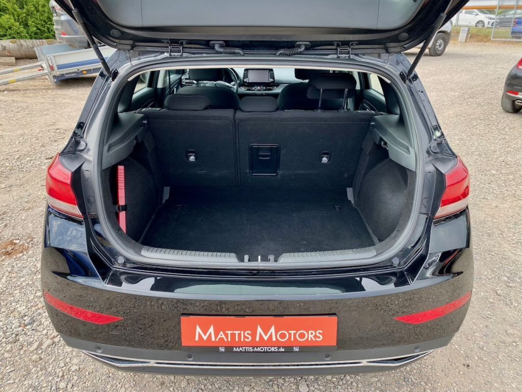 Fahrzeugabbildung Hyundai i30 1.0 AAC SHZ ALLWETTER ALU CARPLAY KAMERA