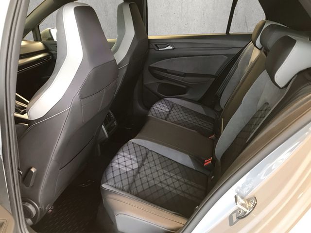 Golf VIII R-Line 1.5 TSI 6-Gang*ACC*NAVI*