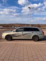 Toyota Avensis Combi 1.8-l-VVT-i - - Toyota Avensis aus 2005: Kombi