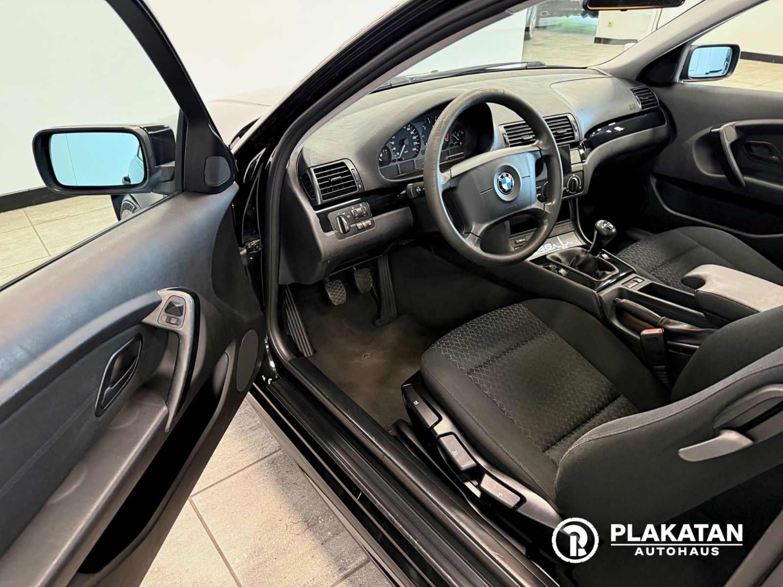 Fahrzeugabbildung BMW 316ti Compact