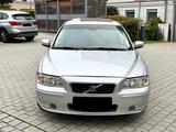 Volvo S 60 2.5 t Automatik Leder Sitzheizu... - Volvo S60 mit Benzin-Antrieb: Limousine, 2.5
