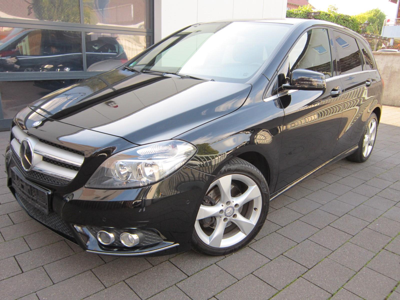 Mercedes-Benz B 180