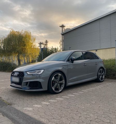 Audi RS3 2.5 TFSI *Virtual*Schale*B&O*Matrix*Ka...