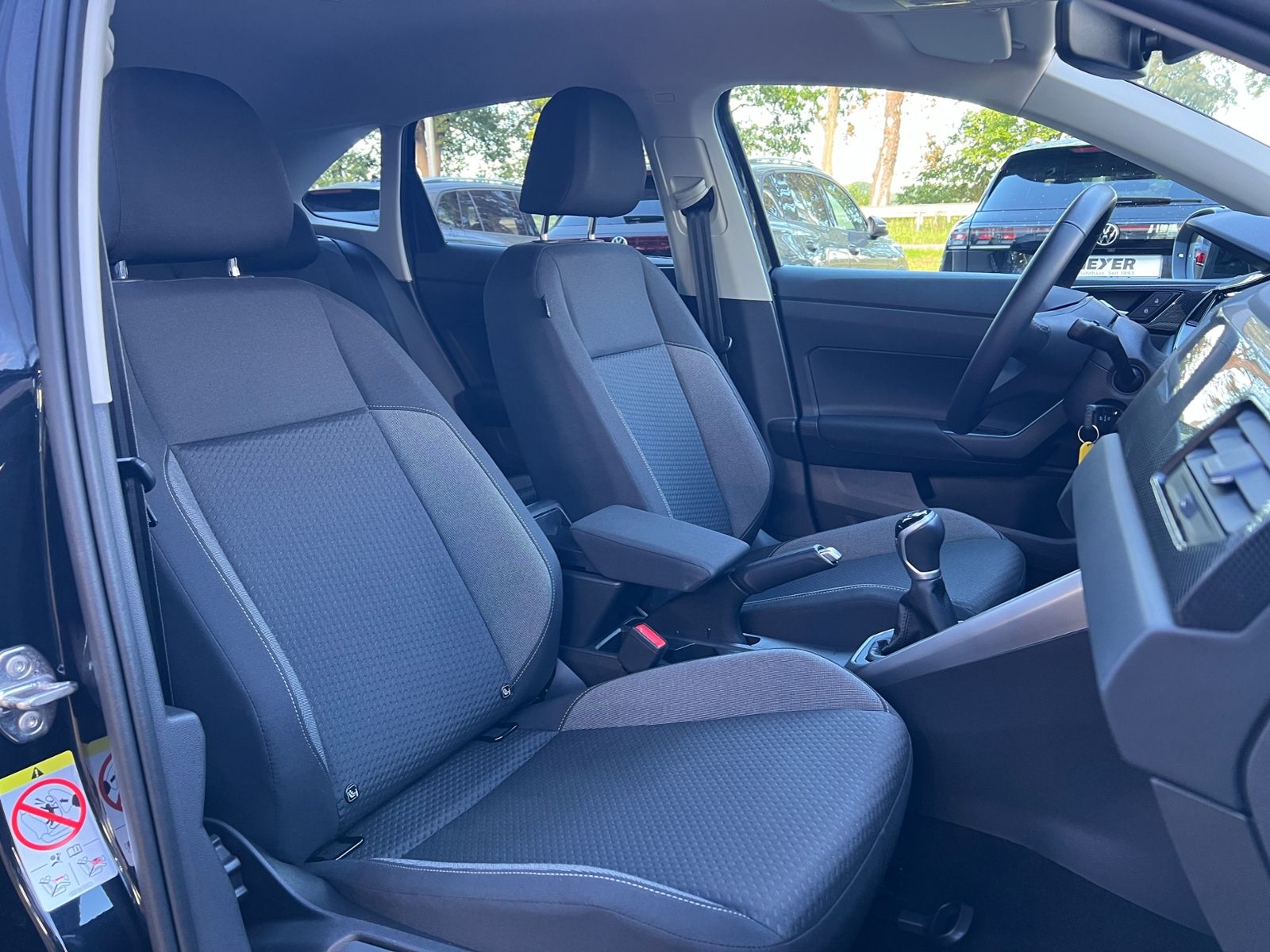 Fahrzeugabbildung Volkswagen Taigo Life 1,0 l TSI *IQ.Light, Navi, PDC, 16''-