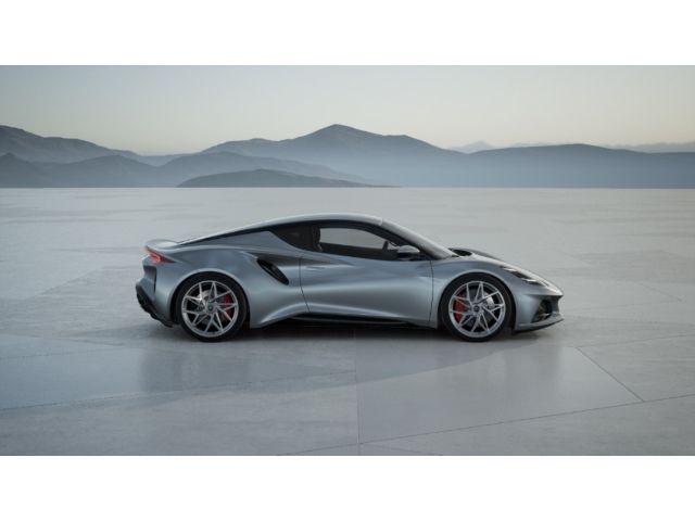 Lotus Emira V6 SE 20'' 15-spoke, Full Black pack imagem 3