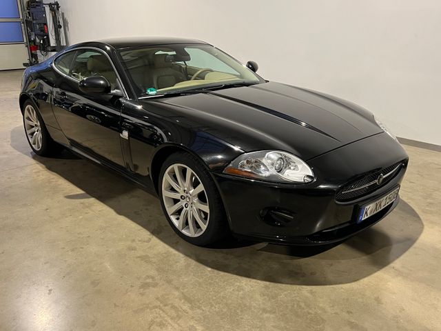 Jaguar XK8 top gepflegt/ scheckheftgepflegt