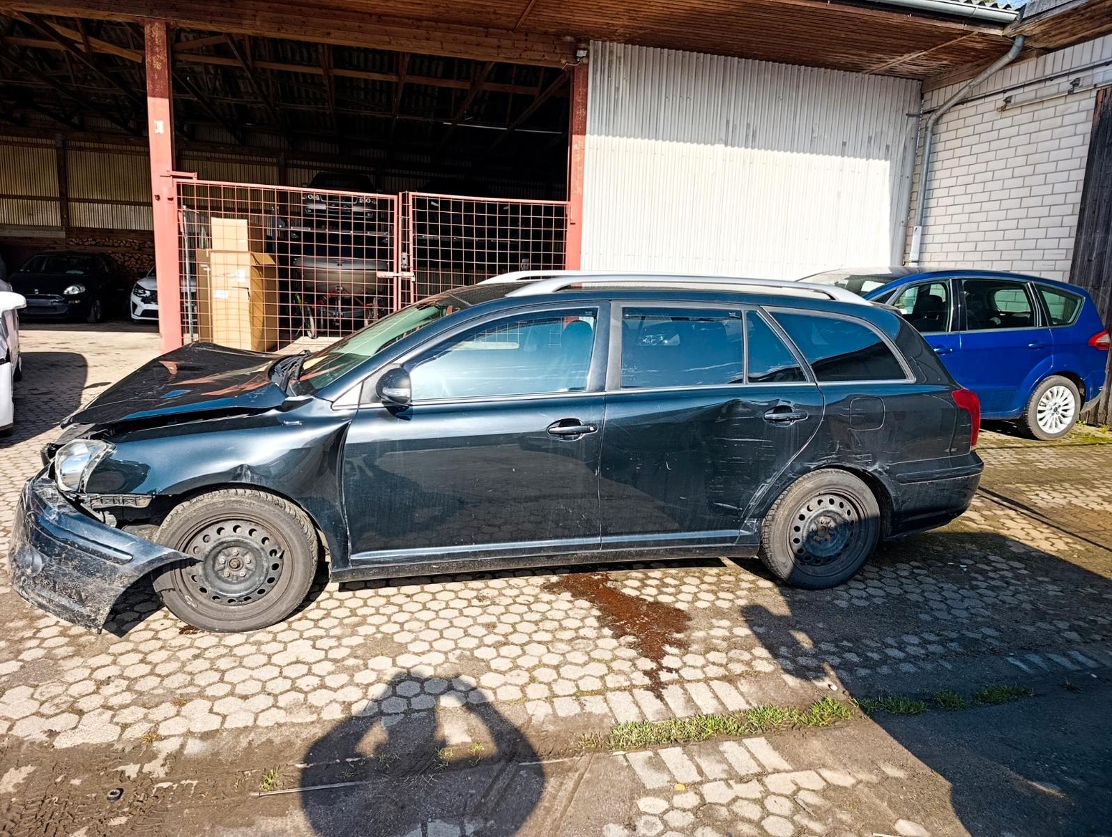 Toyota Avensis Kombi 2.0 D-4D Travel