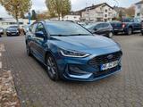 Ford Focus Turnier ST-Line X - Ford Focus mit Hybrid-Antrieb: Automatik