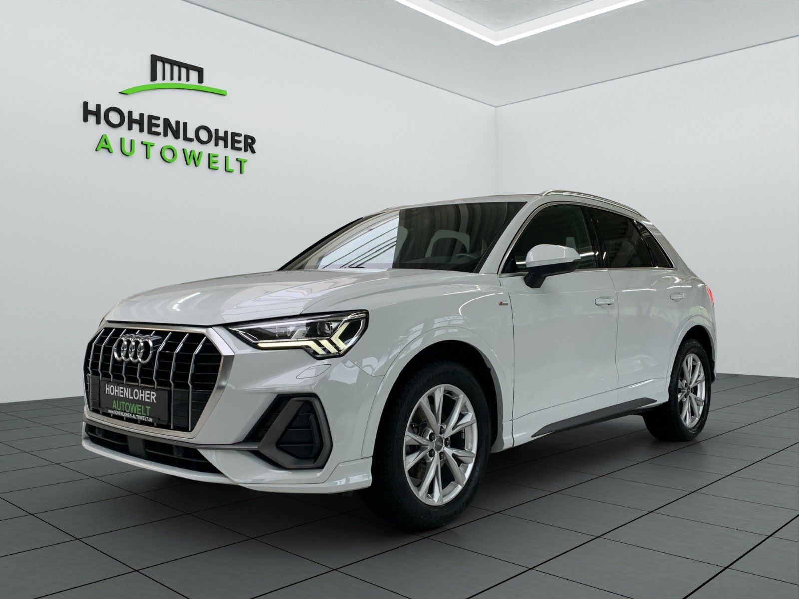 Gebrauchtwagen Audi Q3 Q3 35 TFSI S line Automatik *AHK*LED*ACC*PDC* in Ilshofen