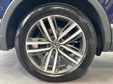 Volkswagen Tiguan Allspace 4M Elegance NAV+MATRIX+AHK+PANO - blaue Volkswagen Tiguan Allspace