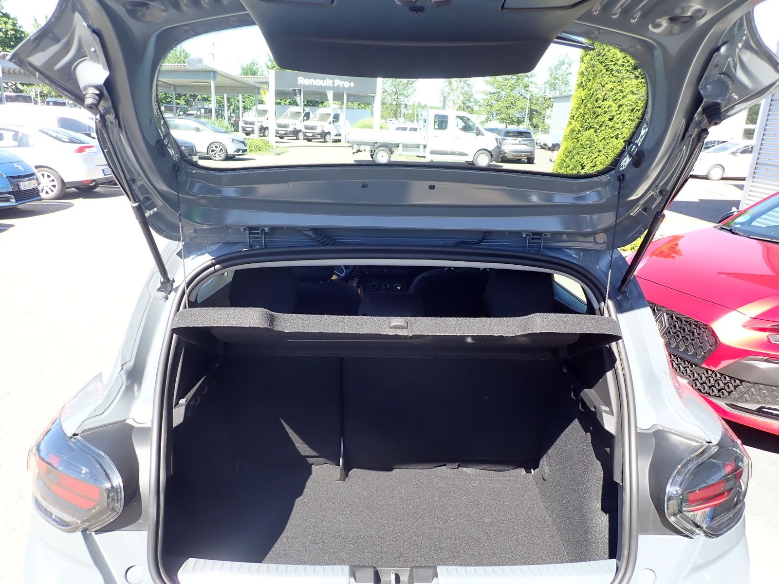 Fahrzeugabbildung Dacia Sandero Expression TCe 100