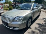 Toyota Avensis Executive 2,0-l-VVT-i - Toyota aus 2005
