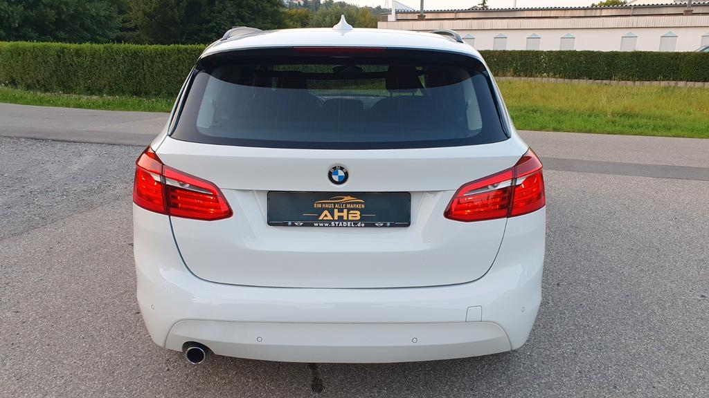 BMW 218