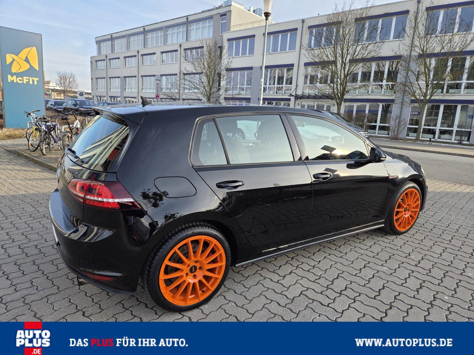 Volkswagen Golf GTI Performance PDC+SITZHZG+XENON+1. HAND+G