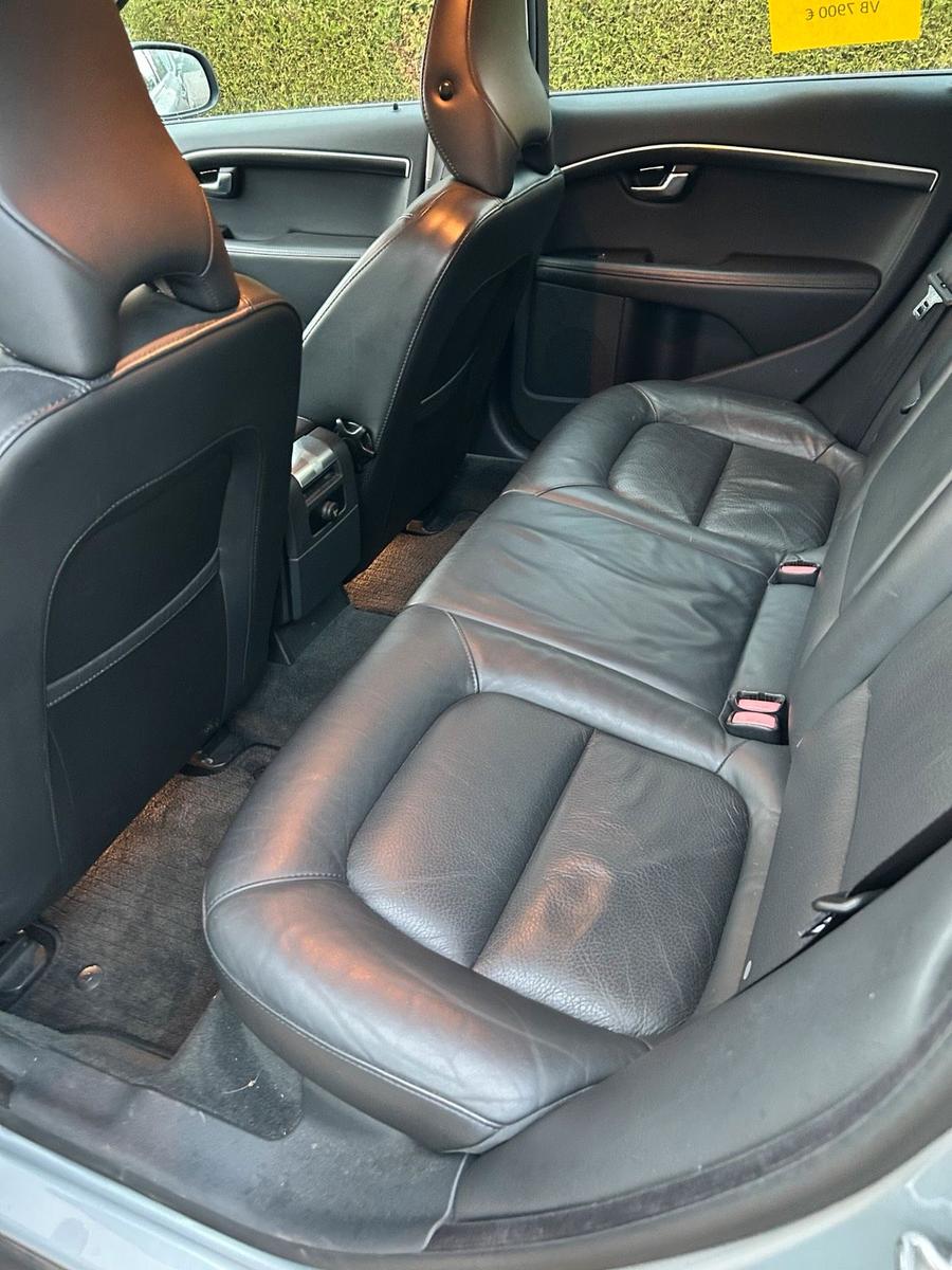 Volvo V70 2013 — photo 10