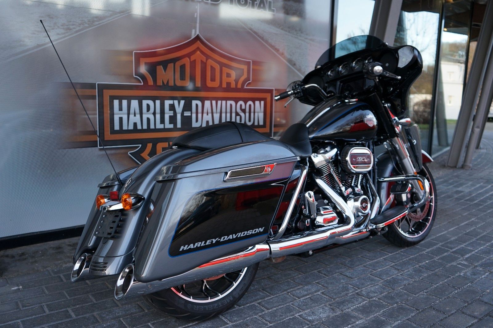 Fahrzeugabbildung Harley-Davidson Street Glide Special FLHXS 114 mit Scremin Eagle