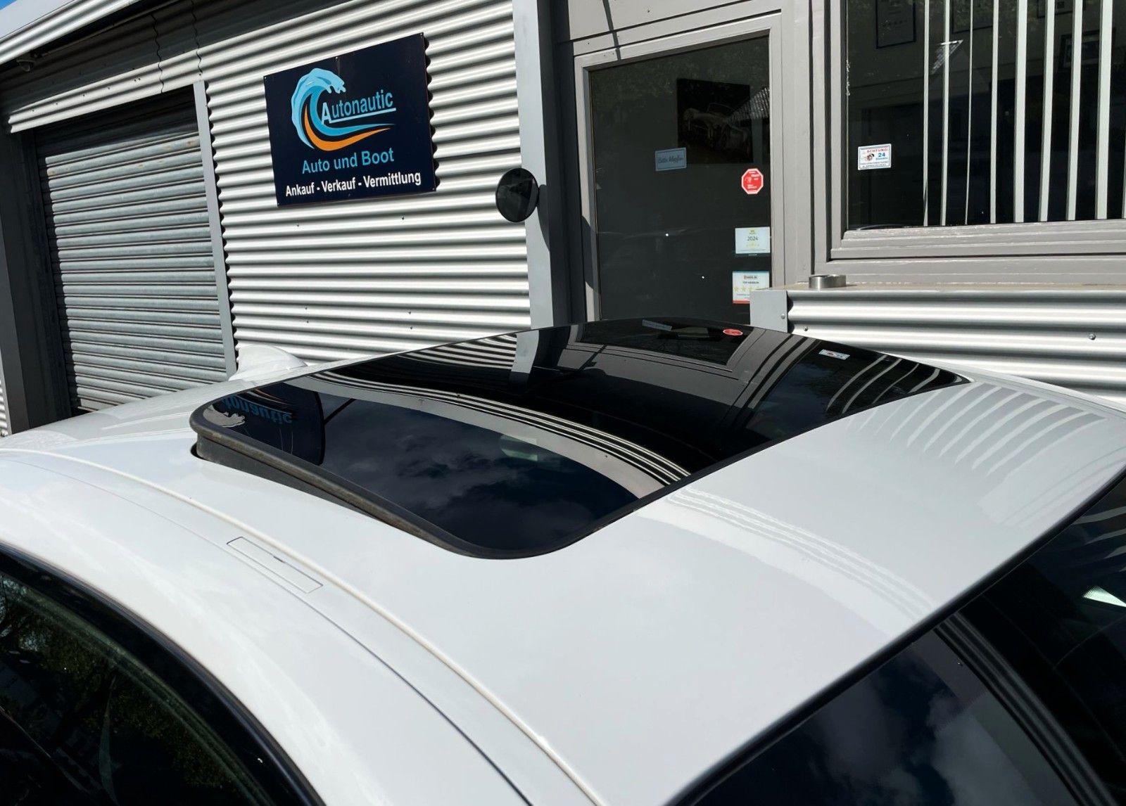 Fahrzeugabbildung BMW 220d Coupe SAG M SPORT PAKET NAVI GSD H&K SOUND