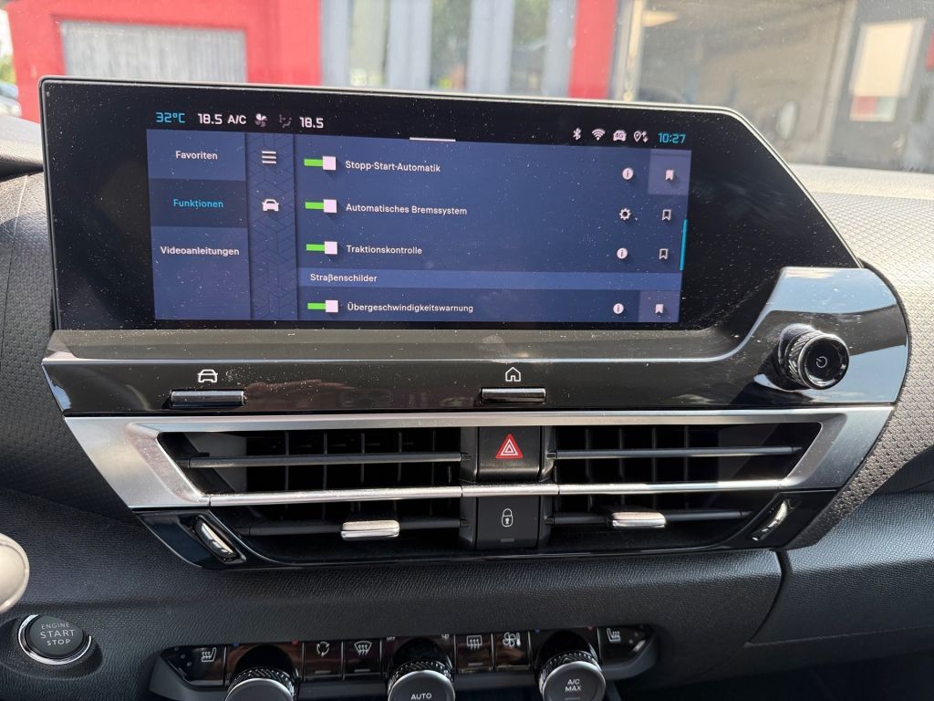Fahrzeugabbildung Citroën C4 PureTech 130 Stop&Start EAT8 MAX*Alcantara