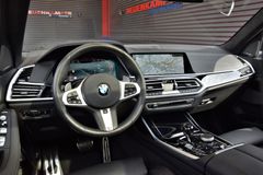 Fahrzeugabbildung BMW X7 xD 40d M Sport Pano Laser h/k ACC 360° 21"