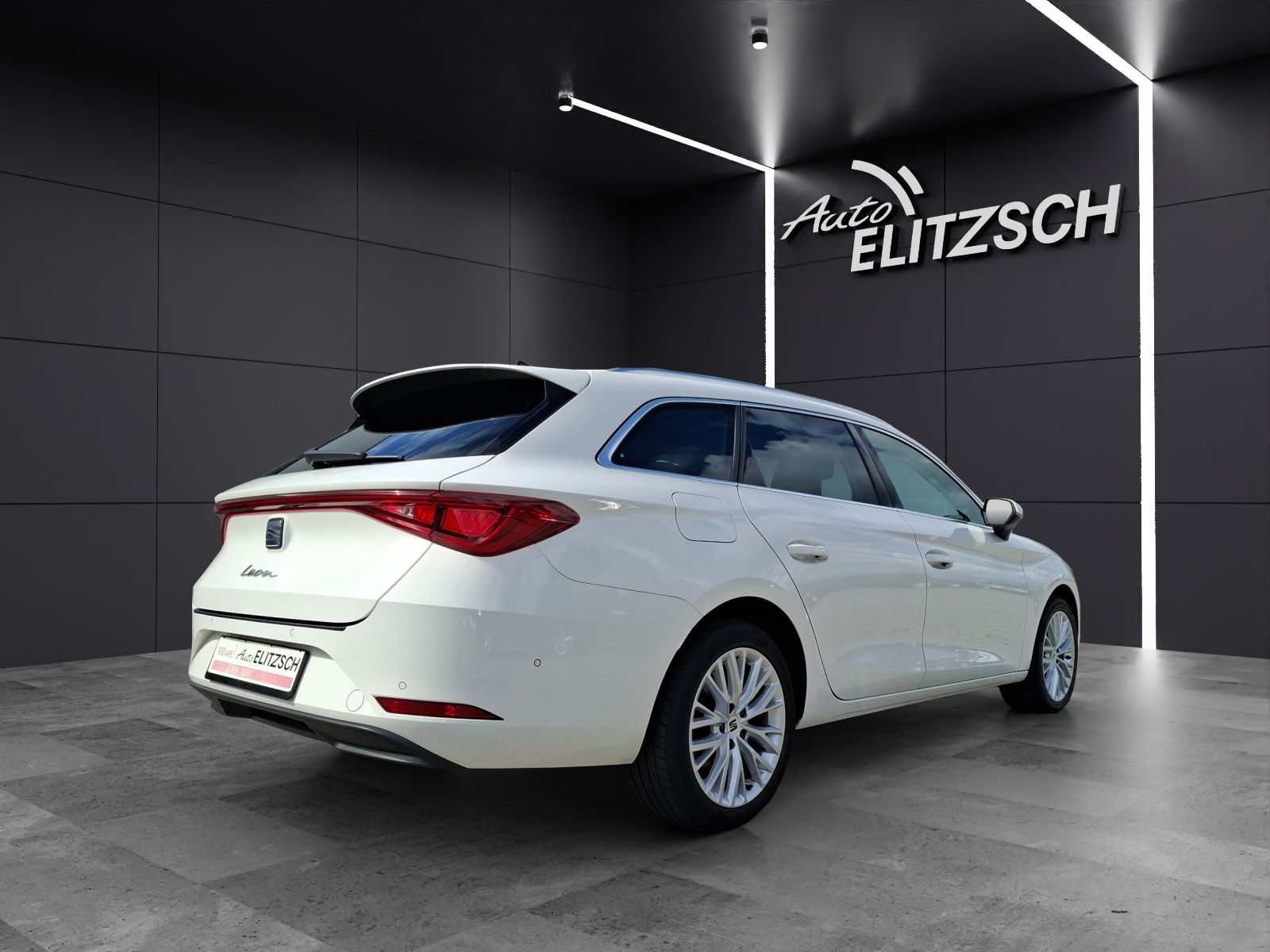 Fahrzeugabbildung SEAT Leon ST eTSI Xcellence DSG LED Navi GRA Park-Ass