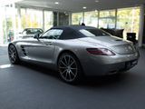 Mercedes-Benz SLS AMG Roadster erst 14.300KM,Neuwertig,Carbon! - : Cabrio, 3er