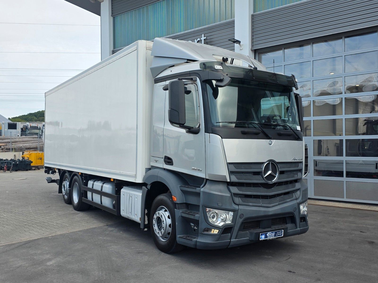 Fahrzeugabbildung Mercedes-Benz Actros 2545 L 6x2 LBW Bär Retarder Xenon AHK