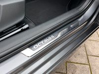 SKODA Octavia Combi 2.0 TSI DSG RS AHK KAM 5J GAR bei Autohaus Landmann & Maier OHG