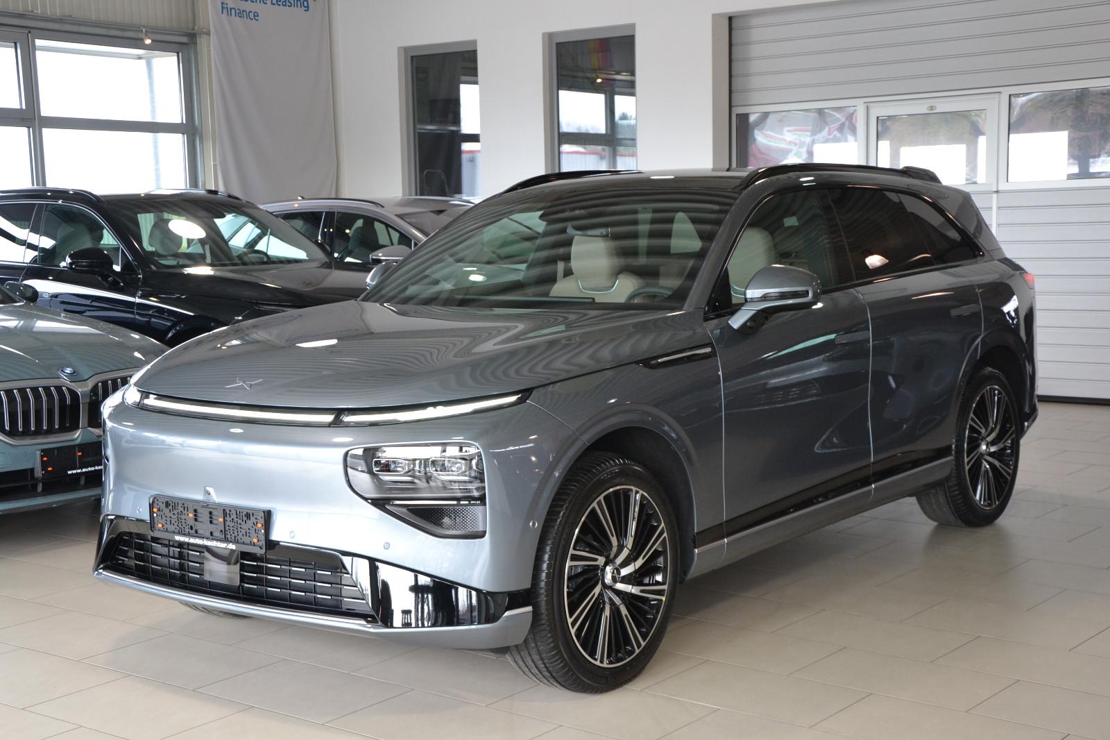 XPENG G9 MY25 Long Range Premium AHK Grau/Coffe