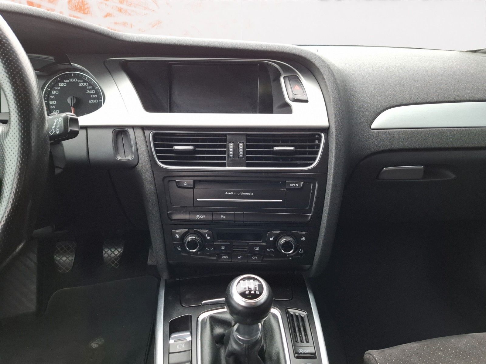 Fahrzeugabbildung Audi A4 Avant S line Sportpaket / plus ! TÜV NEU !