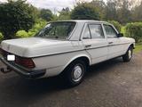 Mercedes-Benz 200,Tüv neu,Aut.SSD,191 Tsd.Km,gepfl.H-Kenn. - Mercedes-Benz 200 in Bremen