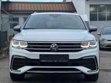 Volkswagen Tiguan R-Line 4Motion ALLSPAC*PANO*AHK*GARANTIE* - Volkswagen: Ambiente-Beleuchtung