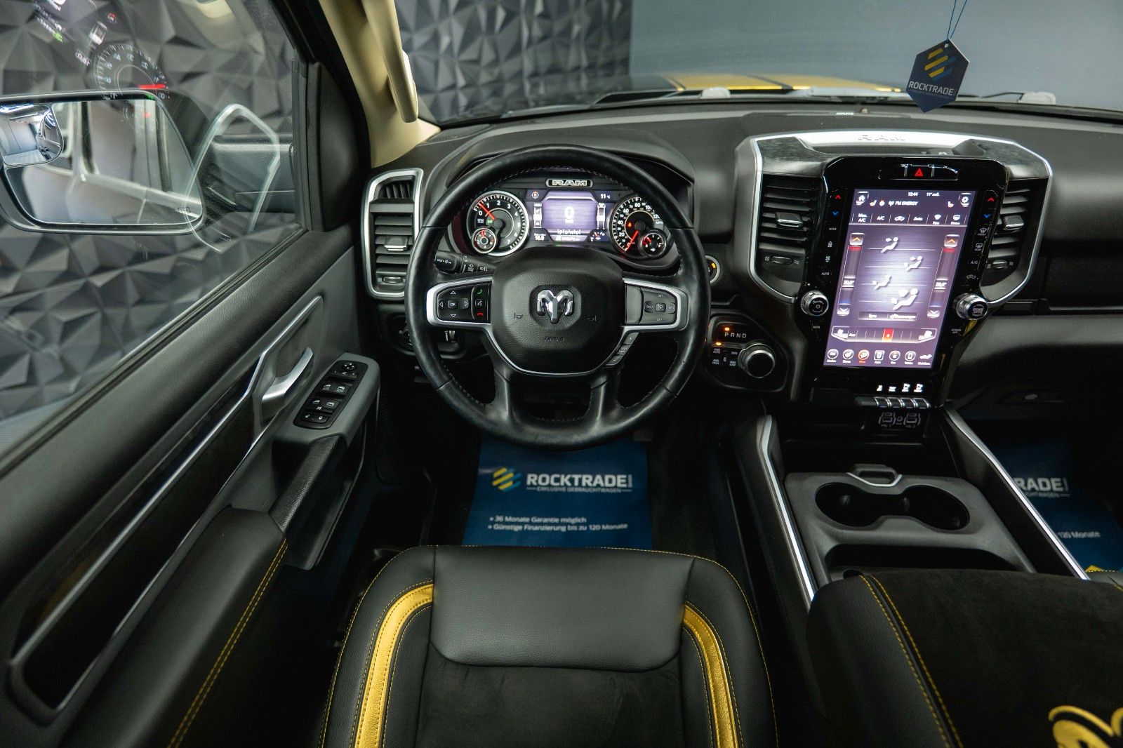 Fahrzeugabbildung Dodge RAM 5.7 V8 HEMI 4x4 OFFROAD Night GOLD EDITION