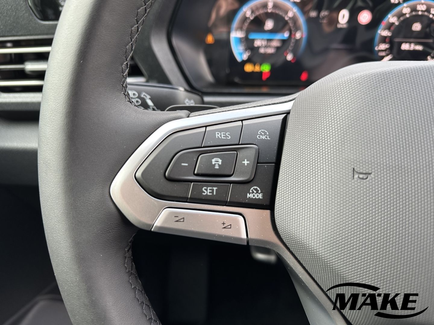 Caddy Edition 2.0 TDI DSG ACC LED RFK NAV ALU 5-