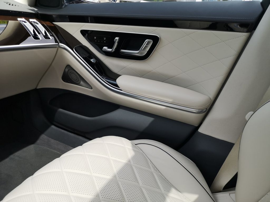 MERCEDES-BENZ S-Class 2022