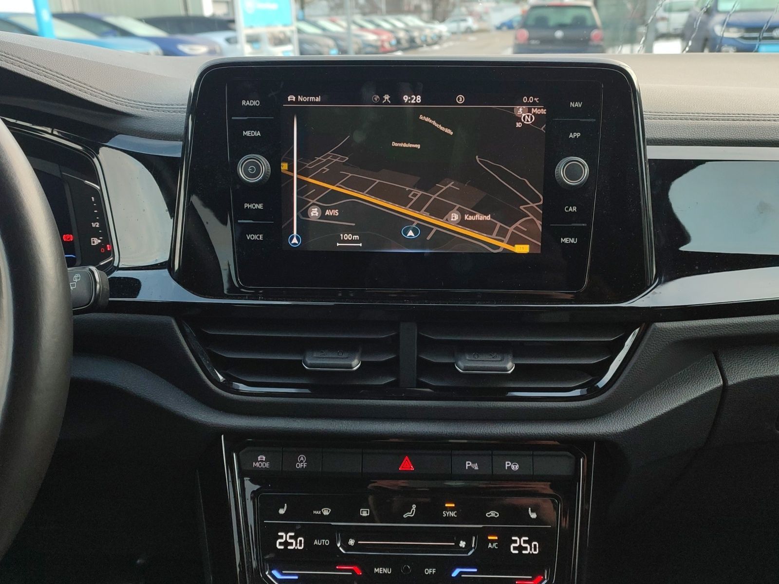 Volkswagen T-Roc - Bild 8