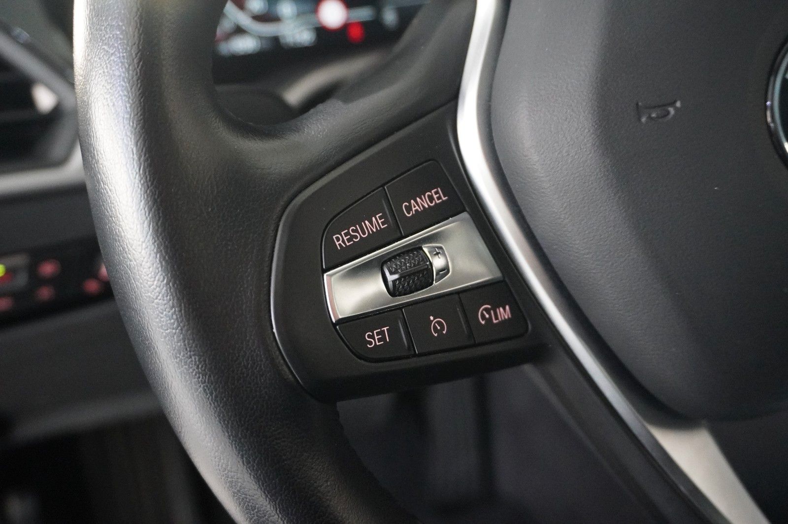 Fahrzeugabbildung BMW 318D TOURING ADVANTAGE NAVI/LED/VIRTUAL/SHZ/DAB+