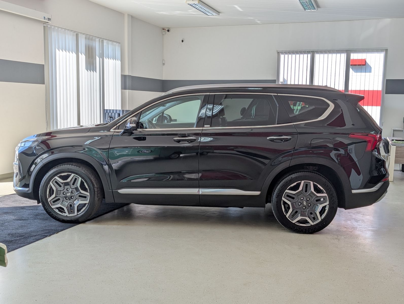 Fahrzeugabbildung Hyundai Santa Fe Prime HYBRID 4WD LED PANO Krell HUD 360