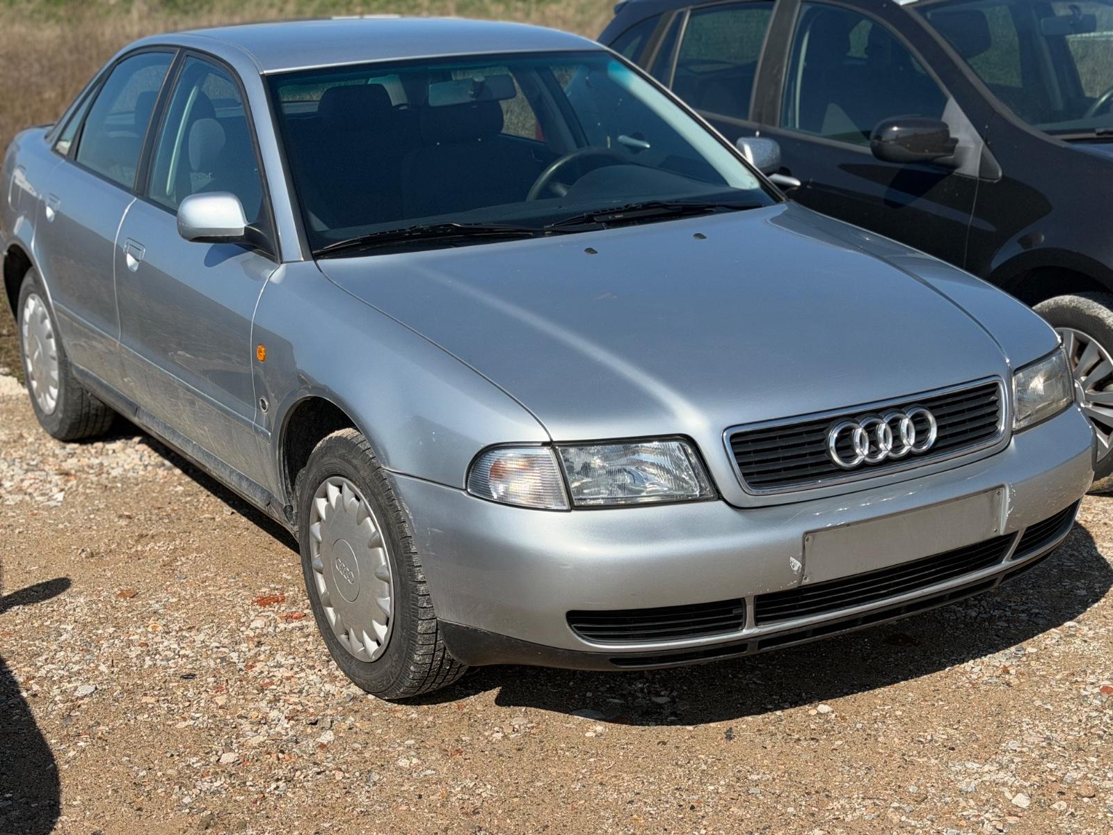 Audi A4 1.6 105.000 KM! NEU TÜV!