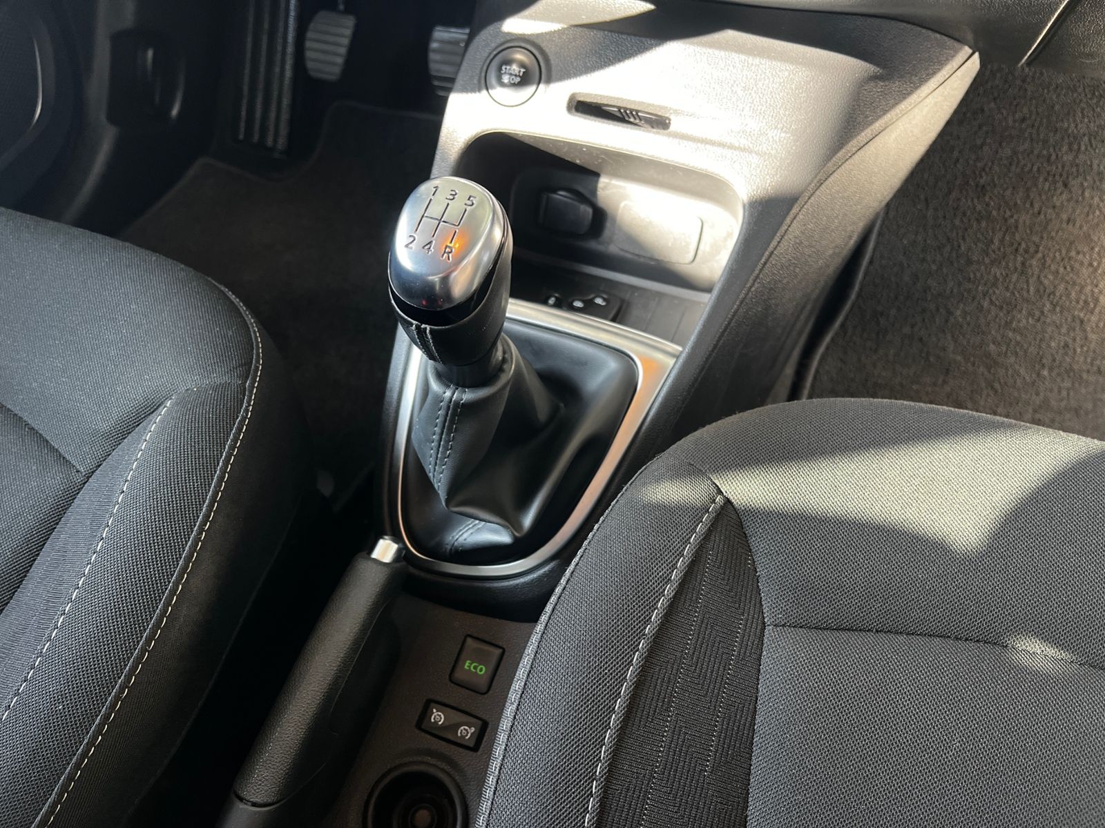 Fahrzeugabbildung Renault Captur Limited SHZ KLIMA ALU