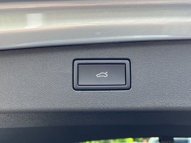 Tiguan 2.0 TDI Elegance DSG ACC MATRIX-LED 360°