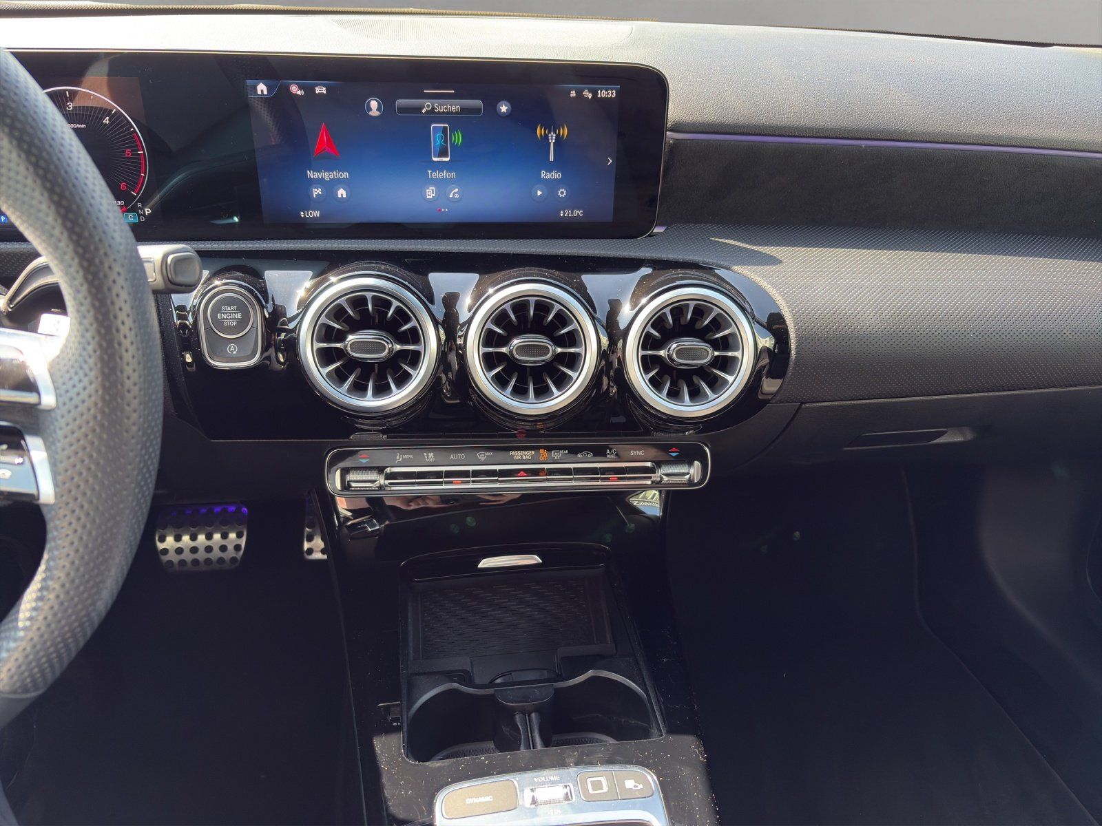 Fahrzeugabbildung Mercedes-Benz A 200 d AMG Pano KEYGO Multibeam SOUND Kamera