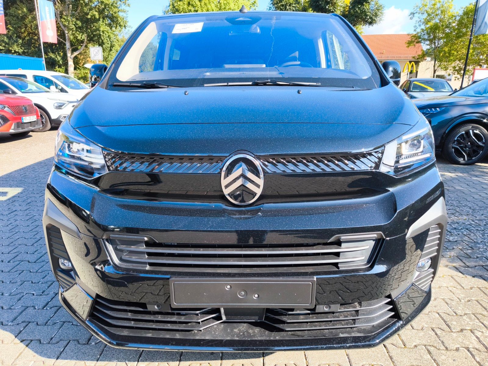 Citroën SpaceTourer Plus XL Diesel 180 Automatik imagem 2